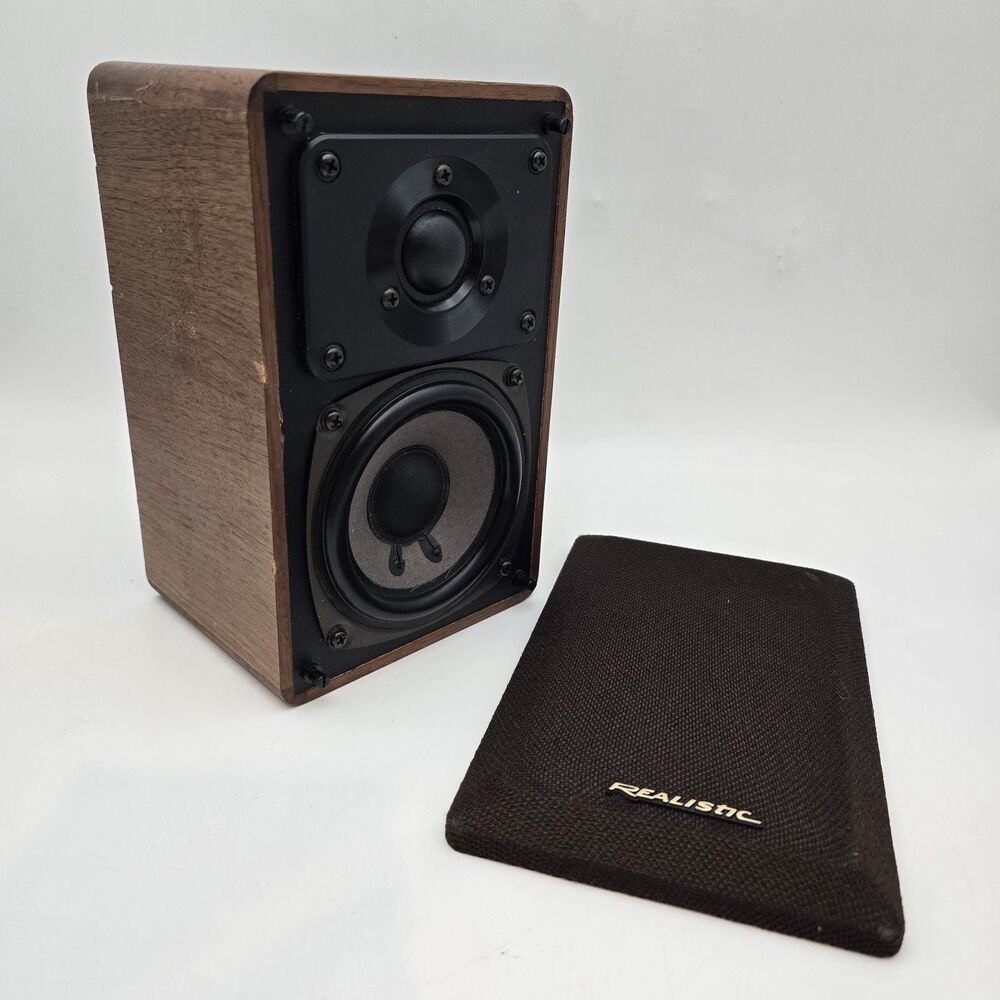 Realistic Minimus 7W Speaker Cat No 40-2039B Walnut Wood 8 Ohms 40W Max SINGLE